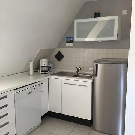 Kleiner Wattlaufer- Ferienwohnung Unter Reet Apartament *
